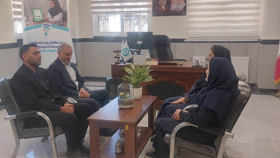 دیدار سرپرست شبکه بهداشت و درمان مهدیشهر با سرپرست اداره آموزش و پرورش شهرستان جهت مشارکت طلبی اداره آموزش و پرورش در اجرای برنامه ملی پزشکی خانواده و نظام ارجاع